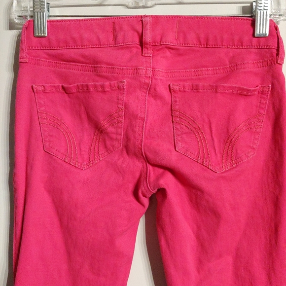 Hollister Jean - Picture 6 of 6